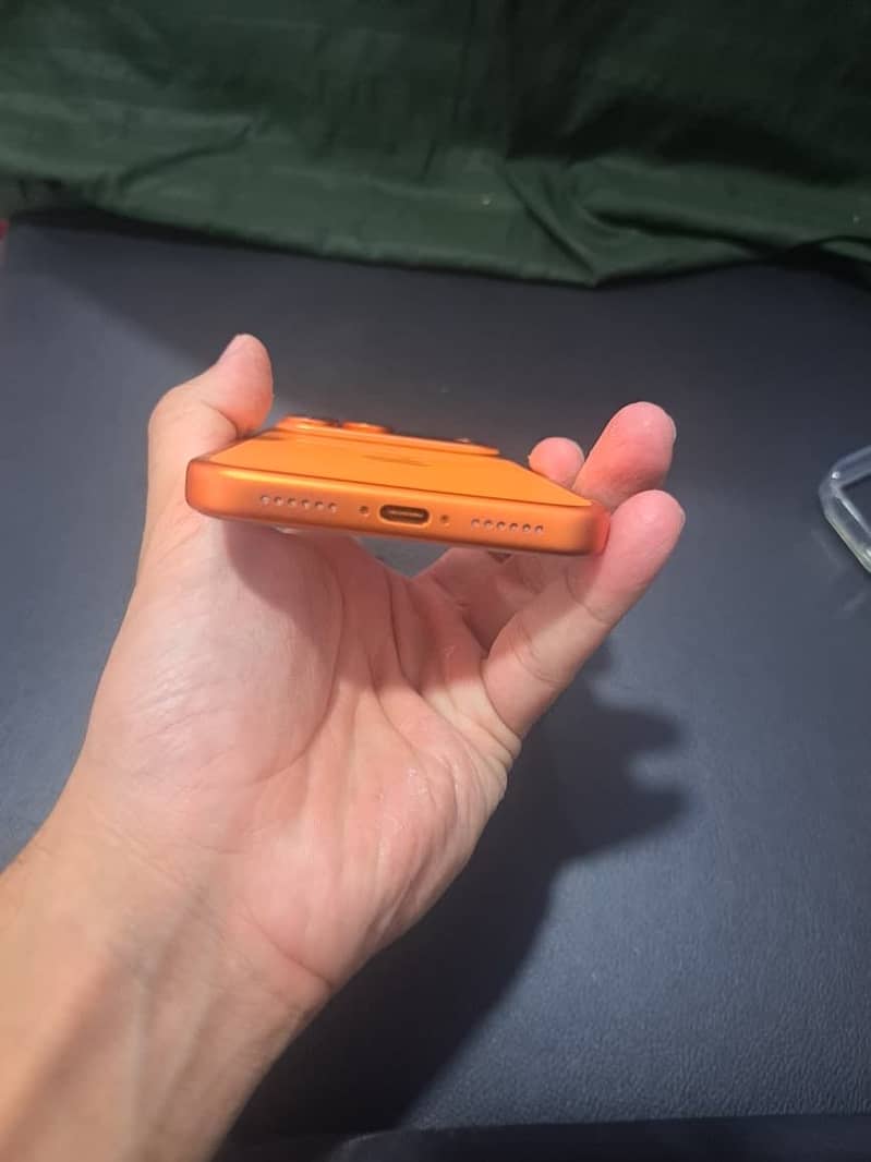 Apple iPhone 17 Pro Max 2