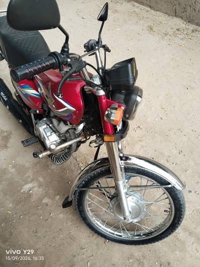 Honda bike for sale. Contact no 03290924780.