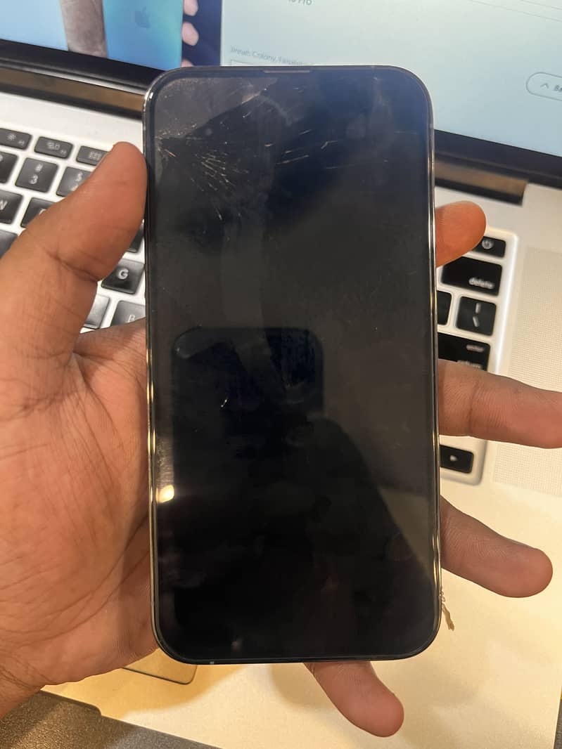 Apple iPhone 13 Pro 3