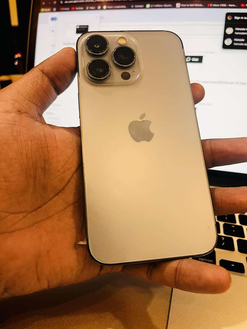 Apple iPhone 13 Pro 4