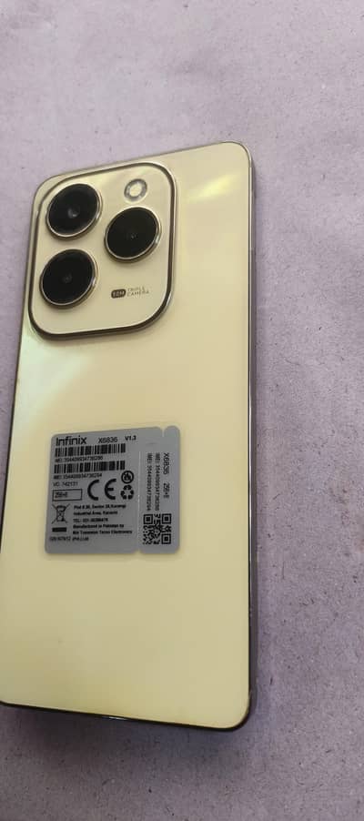 Infinix Hot 40 8/256  pta approved with box & charger no exchange