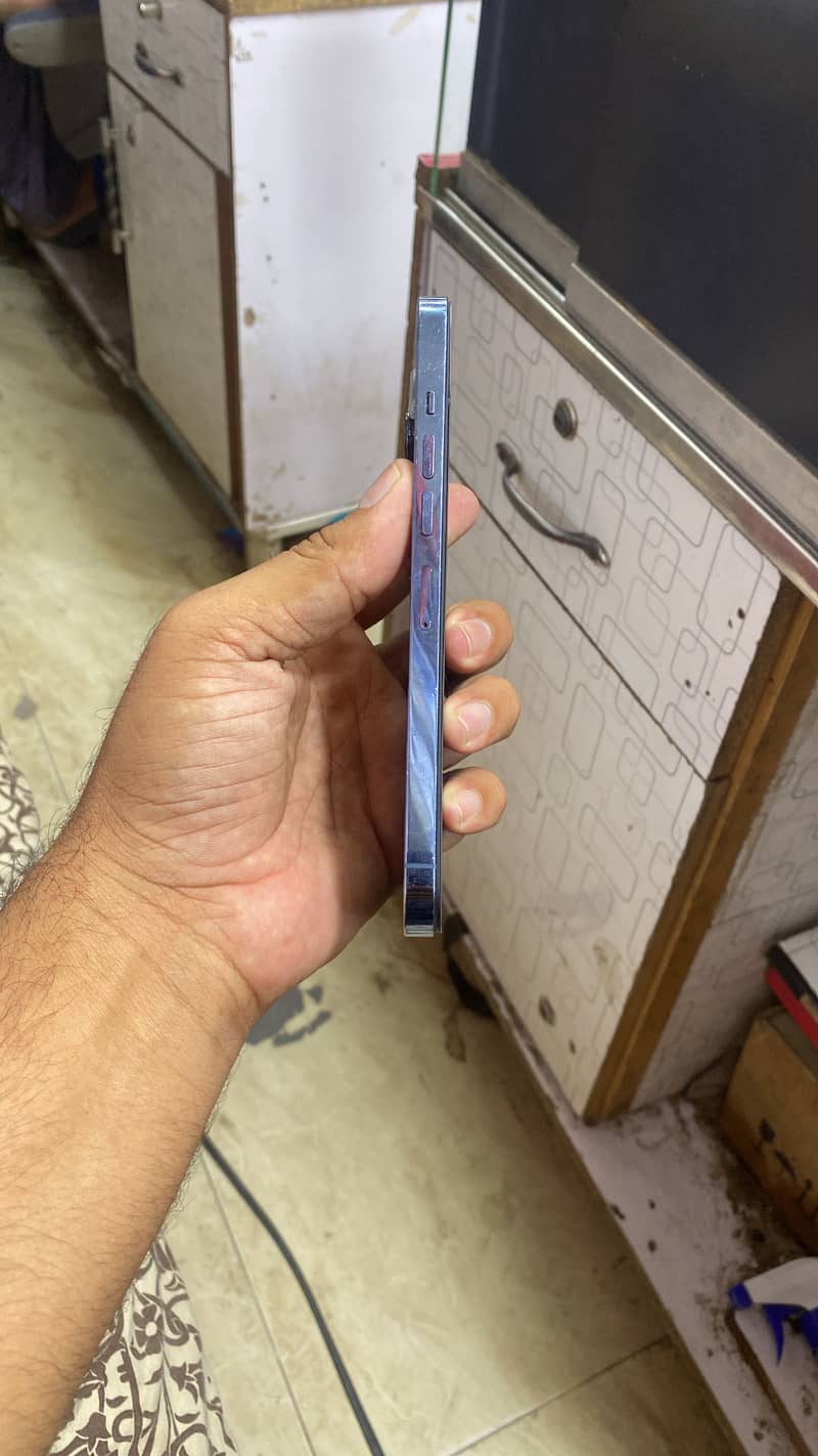Apple iPhone 13 Pro Max 3