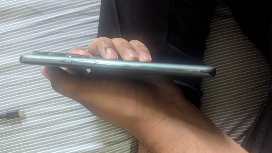One Plus 9 Pro 4