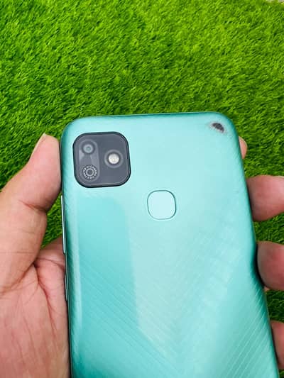 Infinix Smart HD (32 GB / 2 GB) - Best for Hotspot - Long Battery