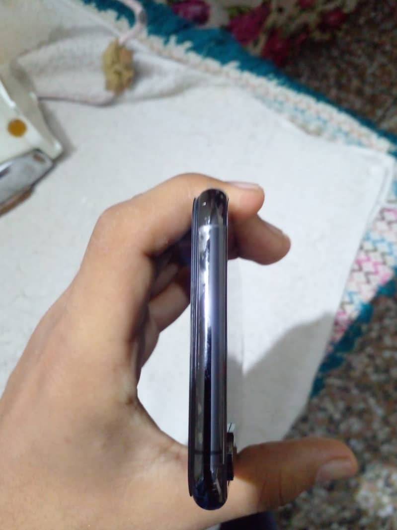 Apple iPhone XS Max 0