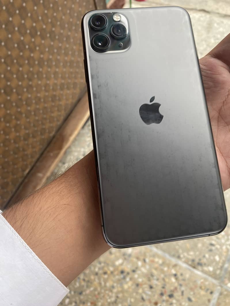 Apple iPhone 11 Pro Max 3