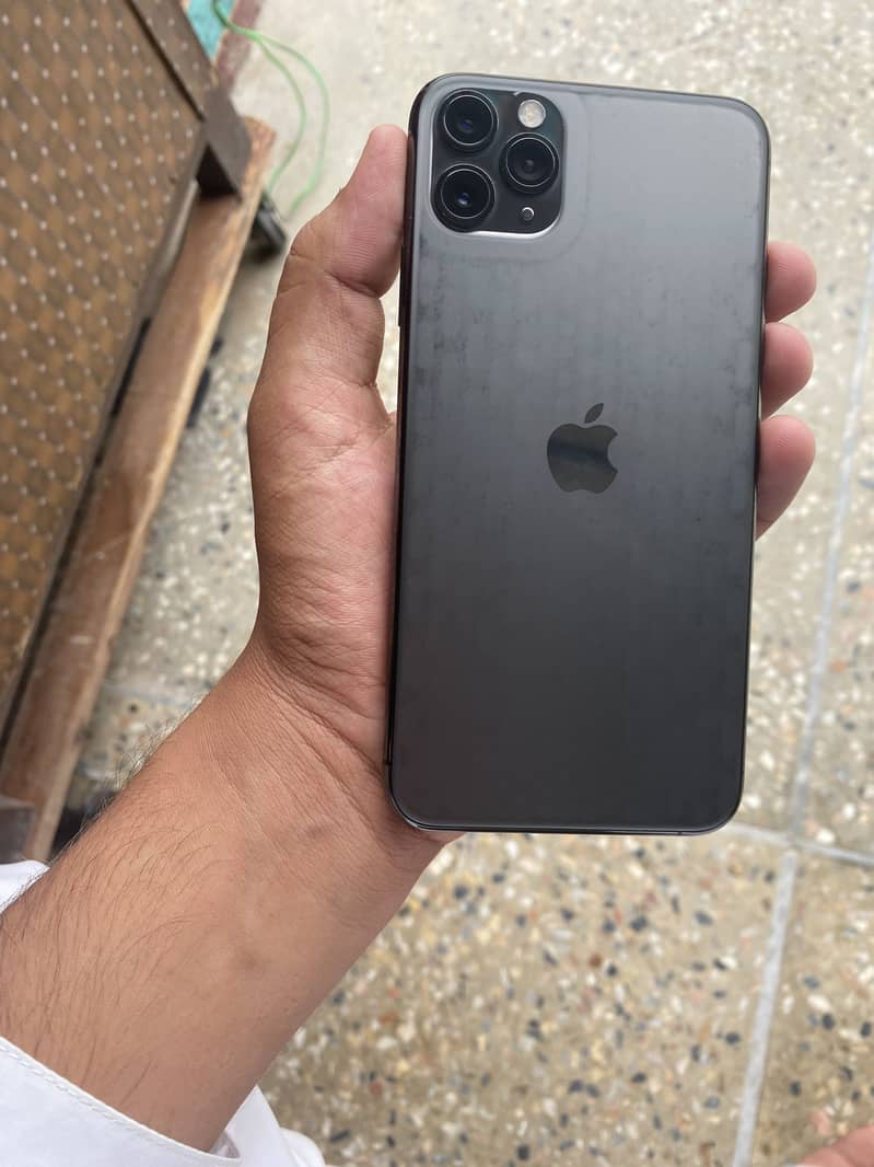 Apple iPhone 11 Pro Max 6