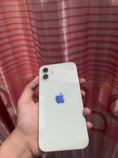 Apple iPhone 12