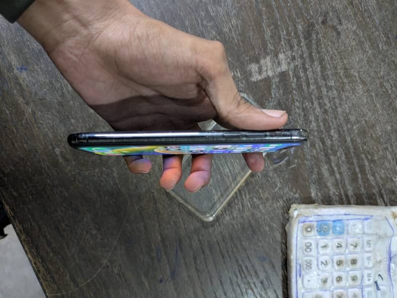 Apple iPhone X 3