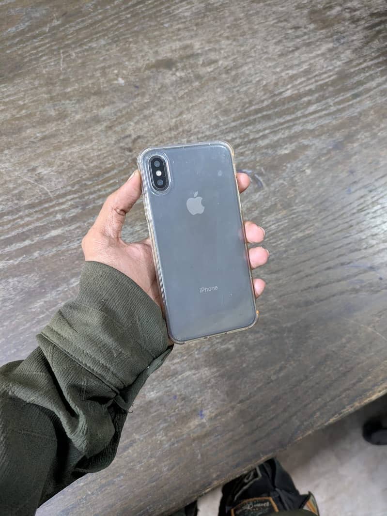 Apple iPhone X 4