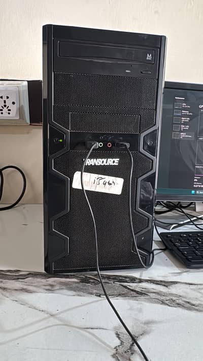 i5 9th Generation tower with LCD and accessories ( 2 computer) ava