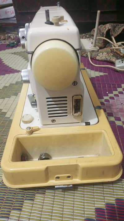 janome 802 automatic swing machine service hone wali hai