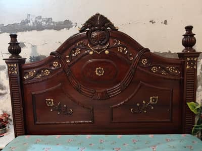 king size bed dressing.  2 side tables good condition /0310-8045201