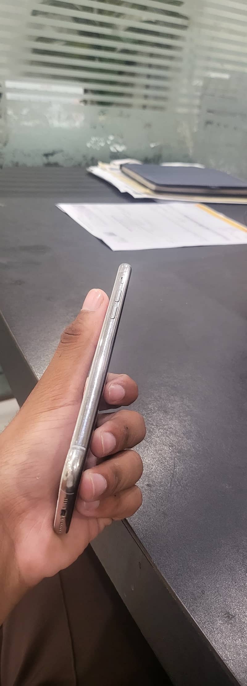 Apple iPhone XS 5