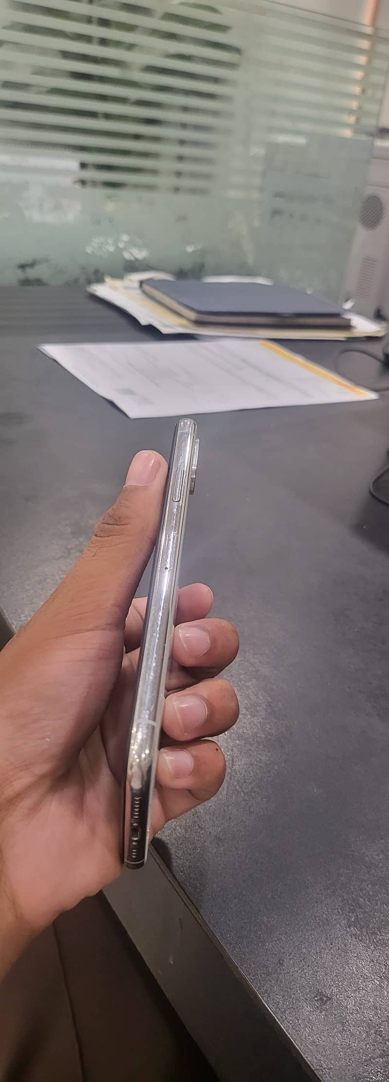 Apple iPhone XS 7