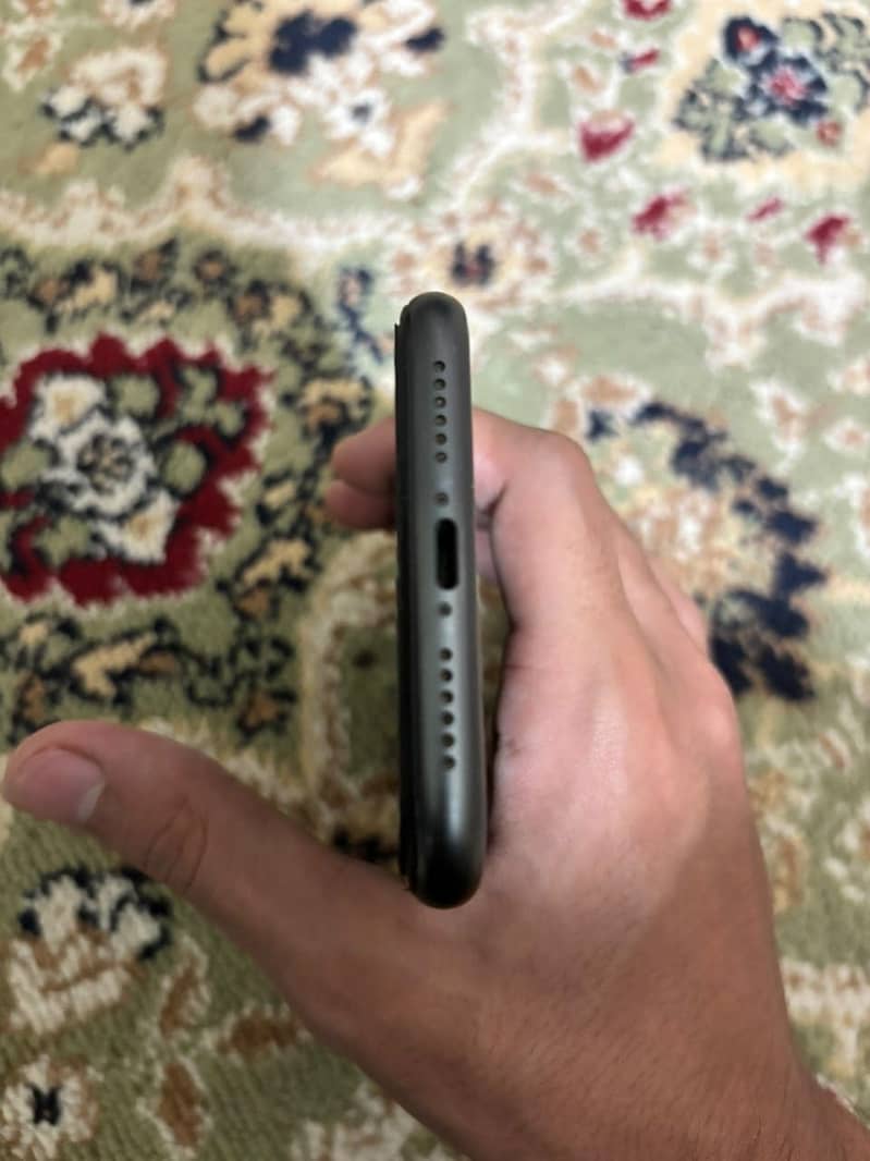 iPhone 11 jv 4