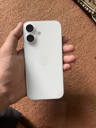 Apple iPhone 16