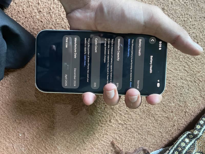 Apple iPhone 16 5