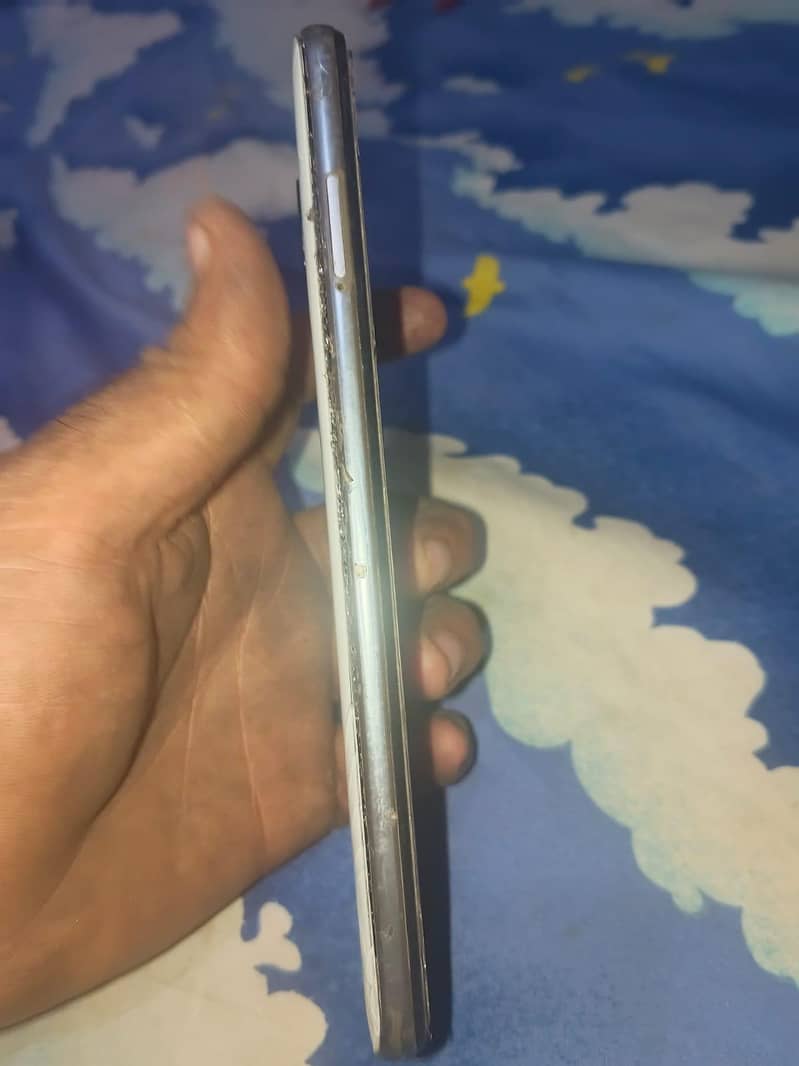 Xiaomi Redmi Note 9S 4