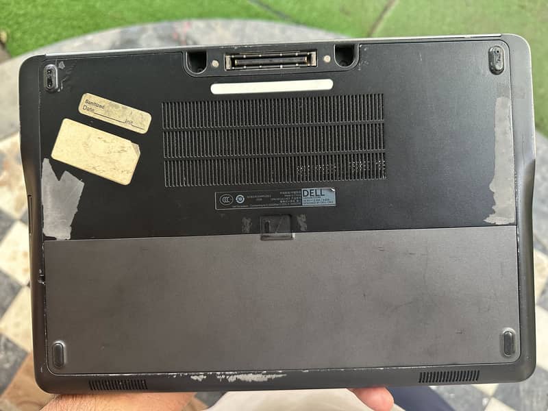 Dell Latitude E7240 1