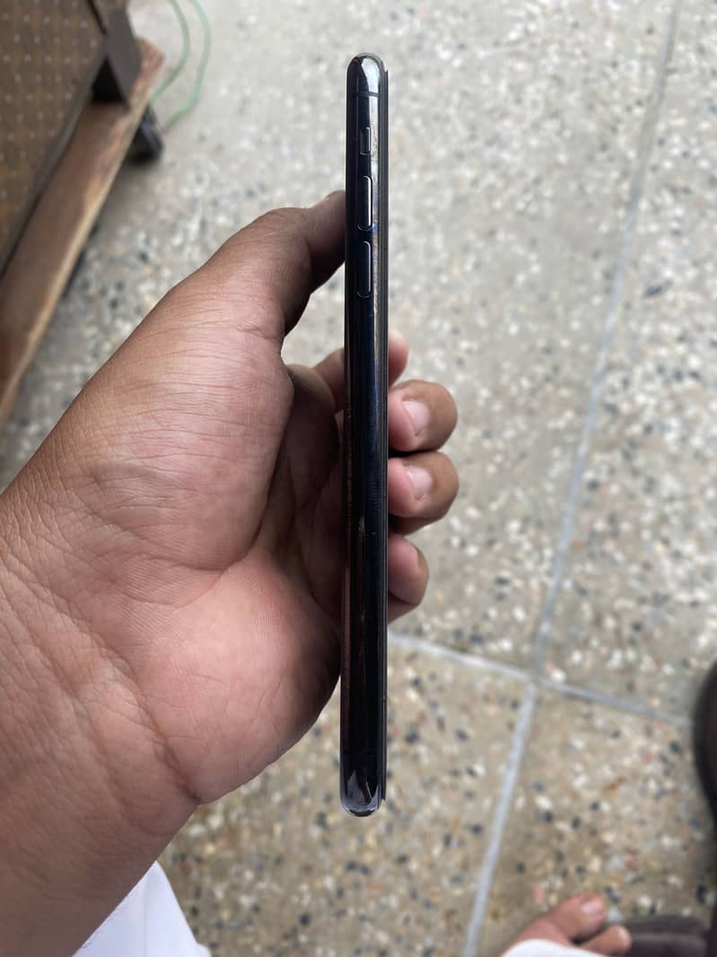 Apple iPhone 11 Pro Max 5
