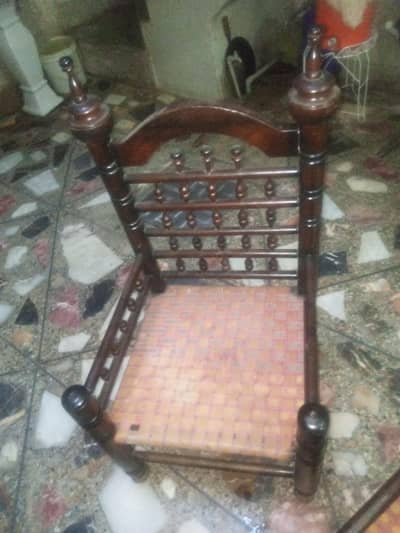 2 chairs with out kushan for sale 03329490952