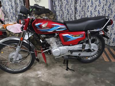 Honda Cg 125/2024/model  good condition)03025424537(