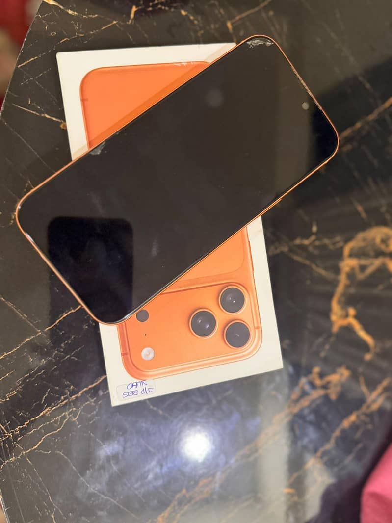 Apple iPhone 17 Pro Max 1
