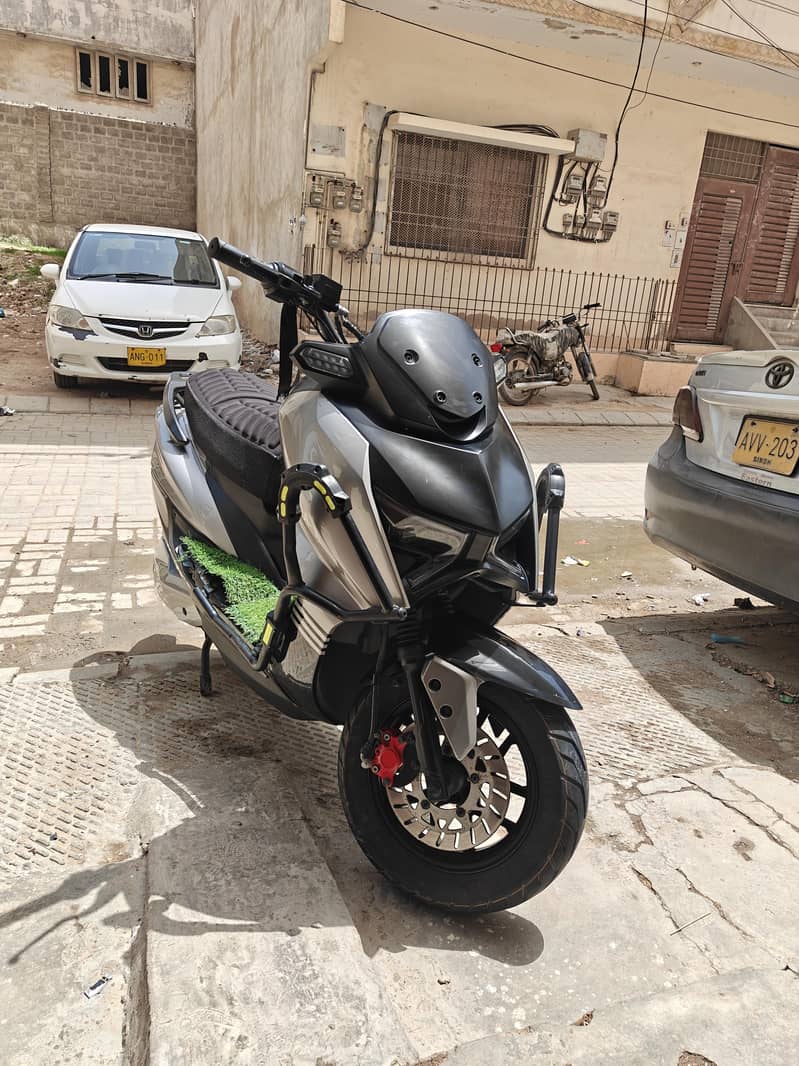 Revoo E52 For Sell 3