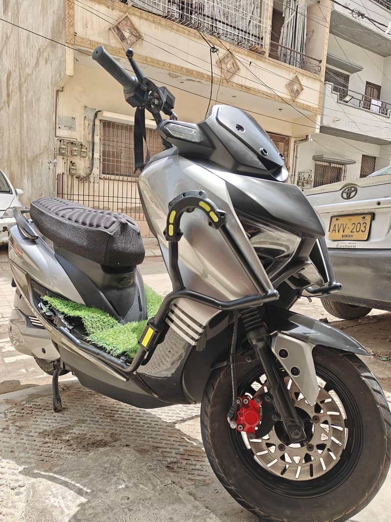 Revoo E52 For Sell 4