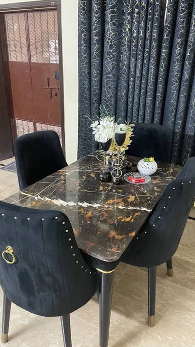 4 Seater Marble dining table with chairs