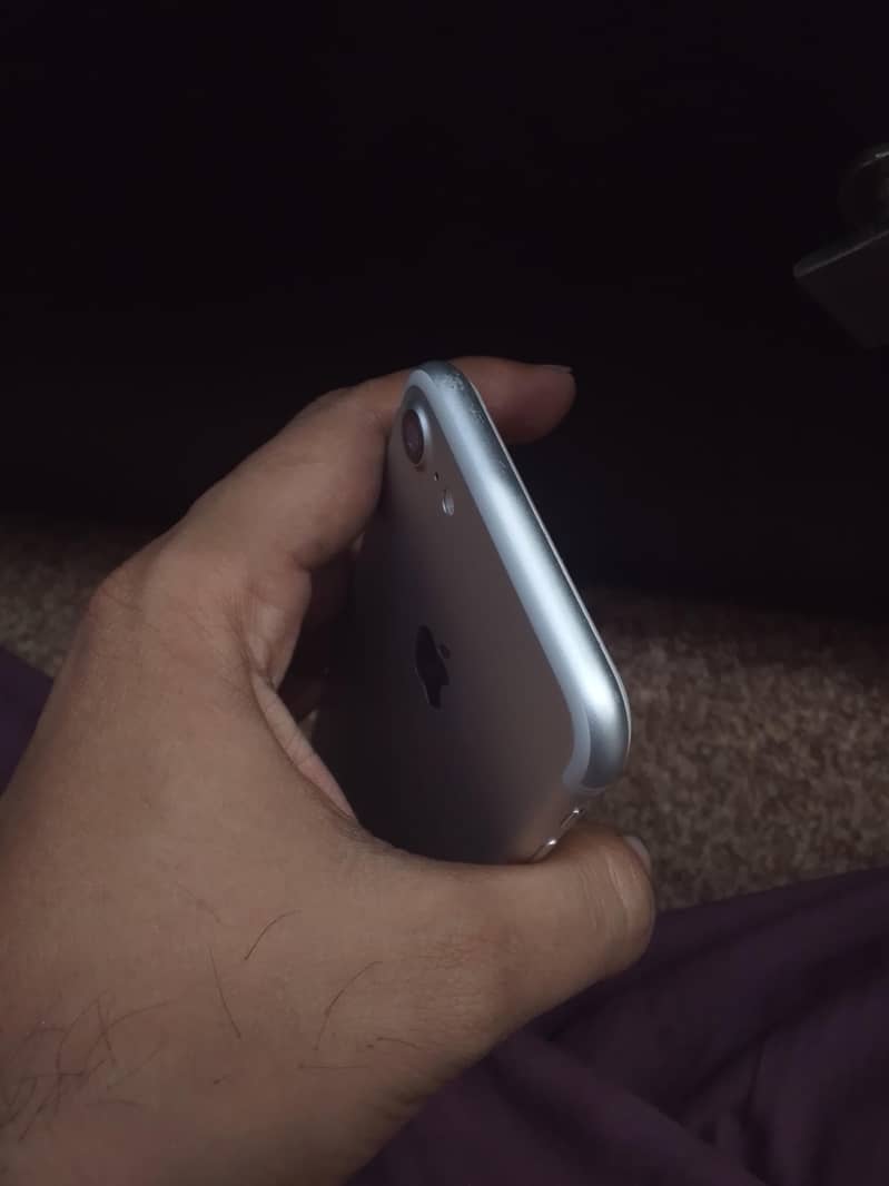 Apple iPhone 7 128 4