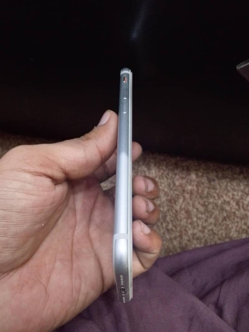 Apple iPhone 7 128 6