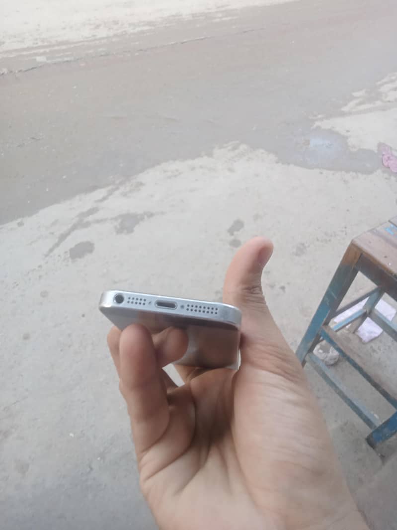 Apple iPhone 5s 5