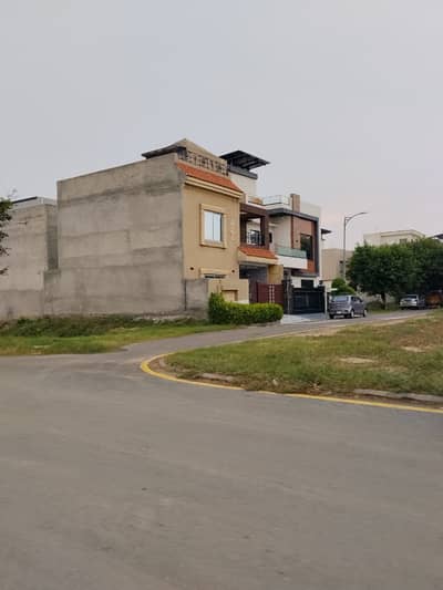 5-Marla Prime Location Plot On-Ground With Possession Available For Sale In New Lahore City