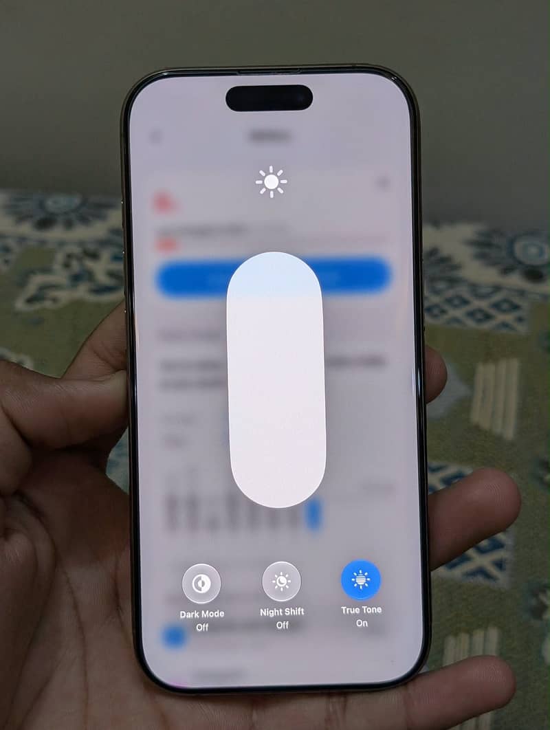 Apple iPhone 16 Pro 5