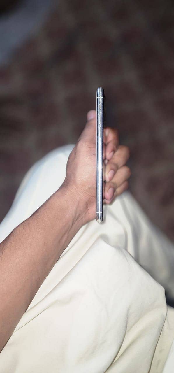 Apple iPhone 11 Pro Max 3