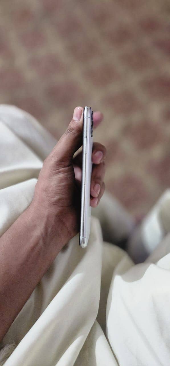 Apple iPhone 11 Pro Max 5