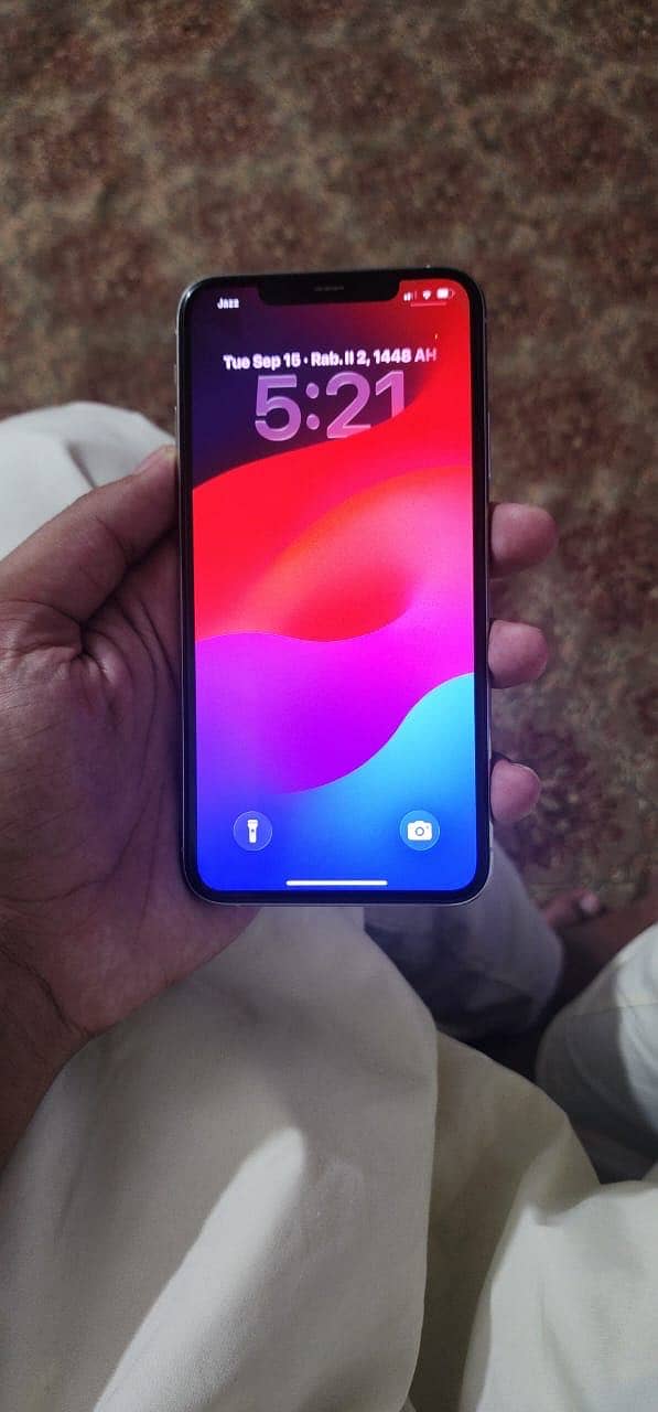 Apple iPhone 11 Pro Max 7