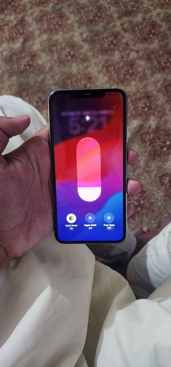 Apple iPhone 11 Pro Max 8