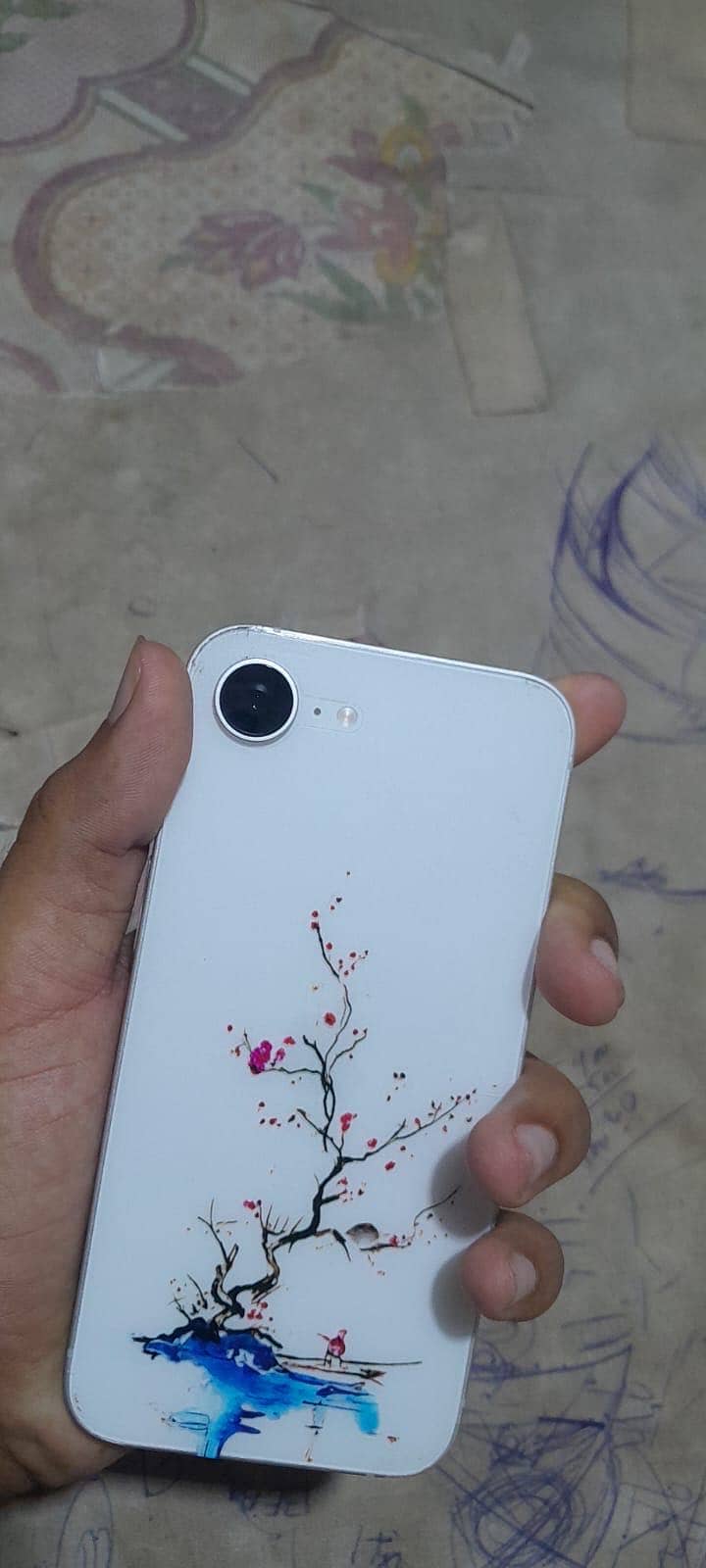Apple iPhone 16e 2