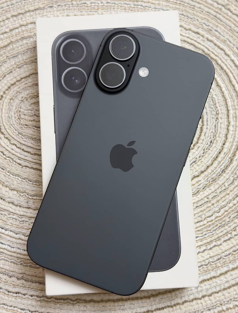 Apple iPhone 17 0