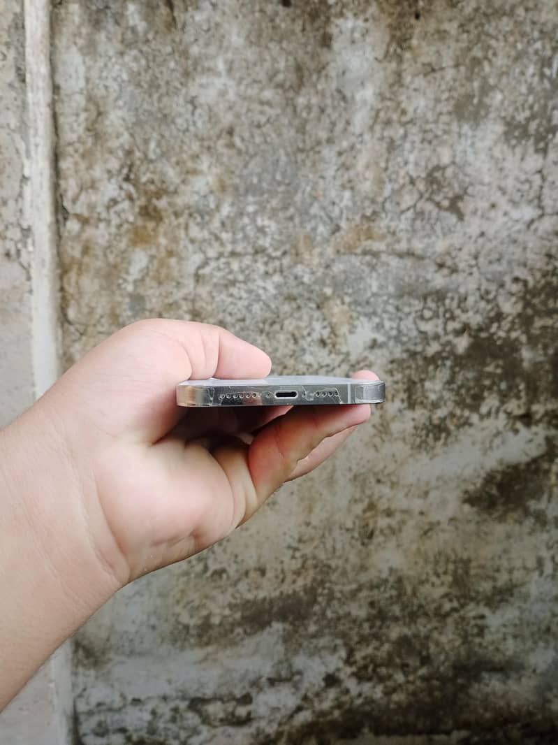 Apple iPhone 13 Pro Max 6