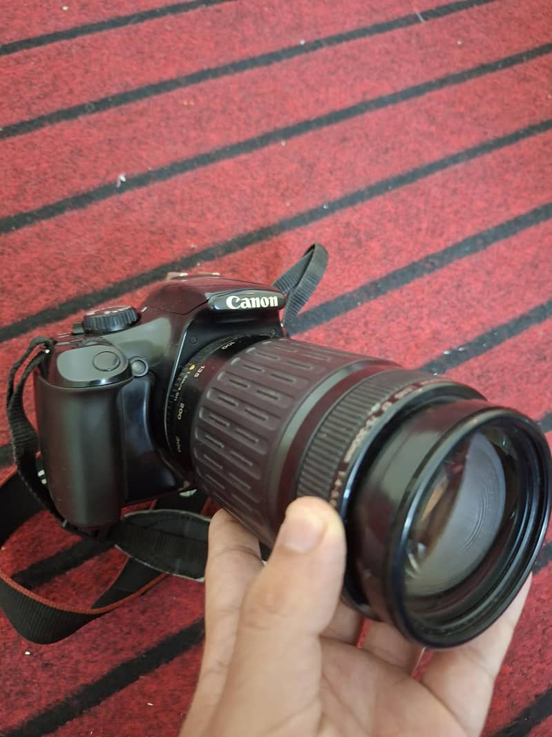 Canon Eos 1100D camera 2