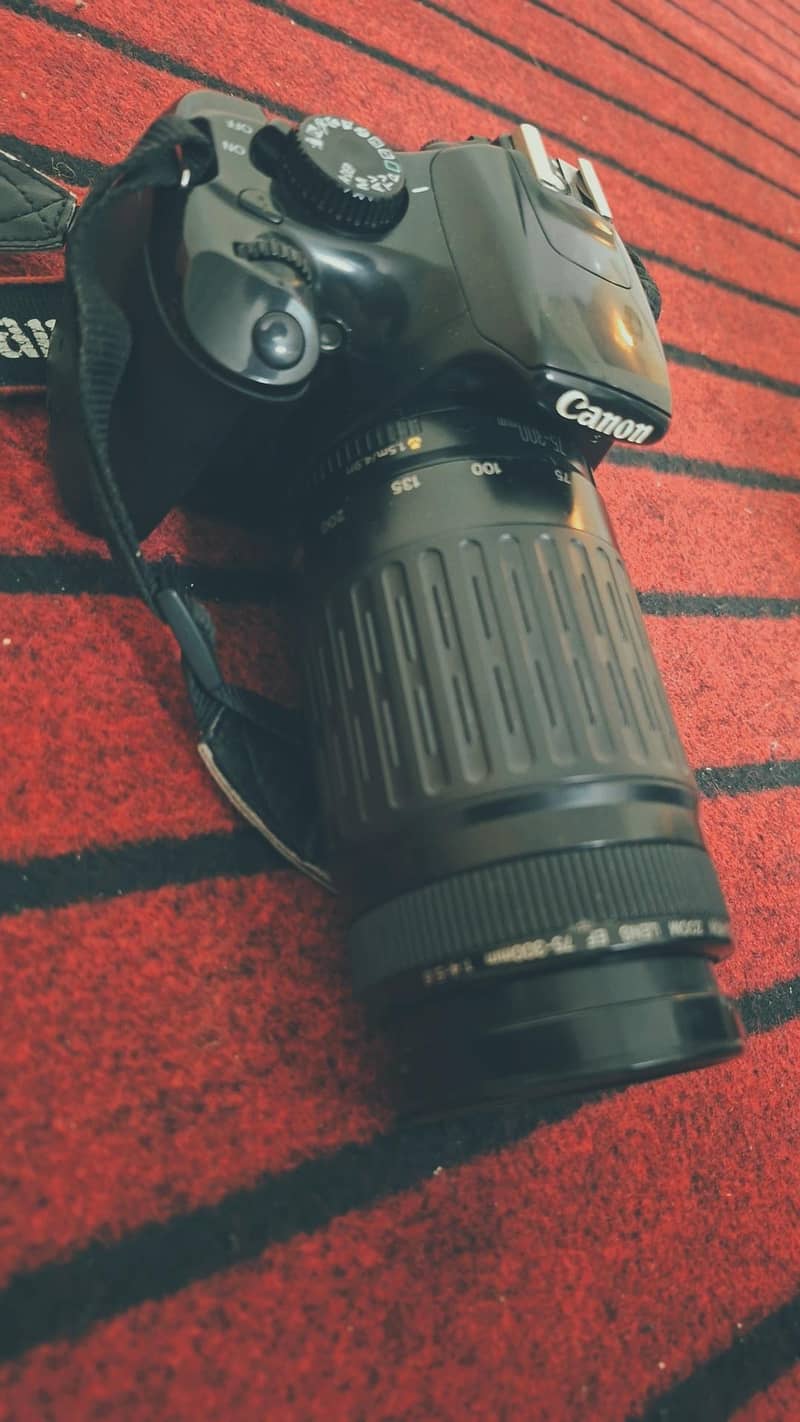 Canon Eos 1100D camera 3