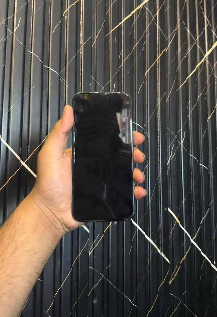 Apple iPhone 17 Pro Max 1