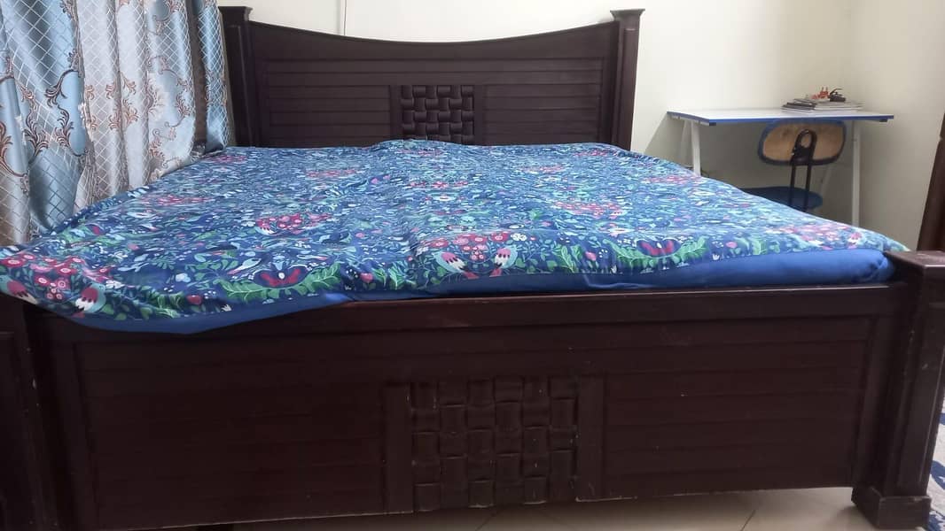 used king size bed with side table 1