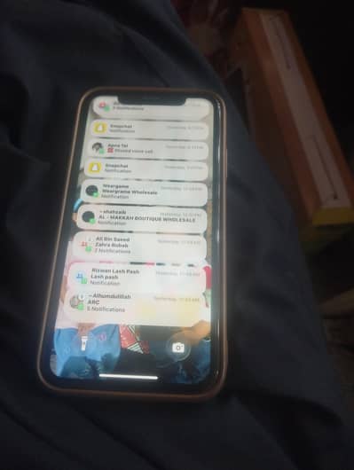 Apple iPhone 11