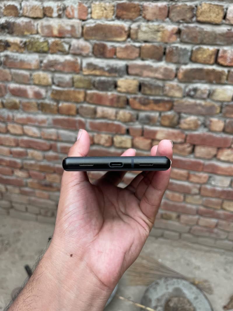 Google Pixel 6a 5