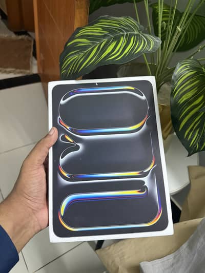 IPAD M5 PRO Box Packed Non active